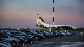Litauen verwandelt Flughafen in Autokino