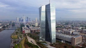 EZB fordert grenzüberschreitende Bankenfusionen