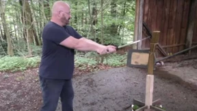 Deutscher Youtuber ist mit selbstgebauten Waffen extrem erfolgreich