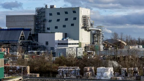 Das erste Müllfeuer lodert im Mai