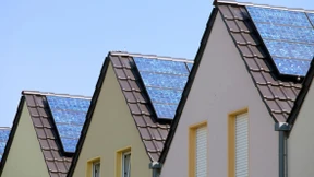 Eon unterstützt Reiche in Solar-Debatte