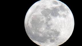 Woher stammt der Mond?