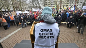 „Omas gegen Rechts“ wollen Demokratie verteidigen
