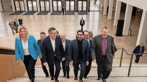 182 Politiker verhandeln neuen Koalitionsvertrag