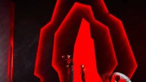 Ein Flossenwesen unter Starkstrom