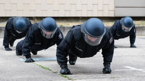 Statt Englisch sollen Polizeischüler erst mal Deutsch lernen