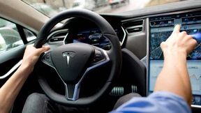 Tesla stellt neuen Chef für künstliche Intelligenz ein