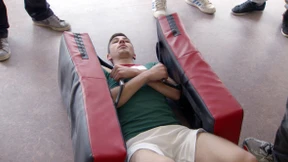 Ertragen ist mutiger als Schlagen 