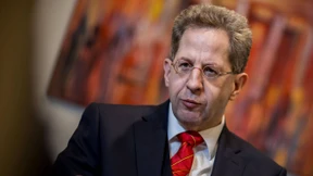 Linke und AfD Hand in Hand