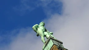 Schwelbrand an Herkules-Statue