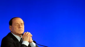 Berlusconi kündigt Rücktritt an