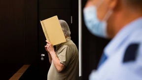 Ehemaliger Polizist wegen Kindesmissbrauchs vor Gericht