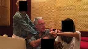 Demokraten veröffentlichen 68 Fotos mit Prominenten