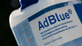 Warnung vor Adblue-Mangel in Deutschland