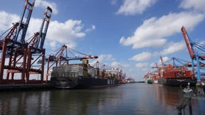 Wirtschaft verliert zum Jahresende – aber weniger als angenommen