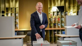 Rechtsruck in Europa: Macron riskiert alles – und Scholz?