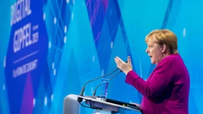 Merkel verspricht Wirtschaft niedrige 5G-Gebühren