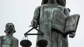 Richter sehen Brandstiftung, aber keinen Mordversuch