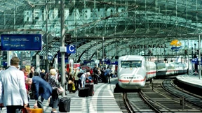 Es gibt mehr Probleme als Bahnhöfe und Flughäfen