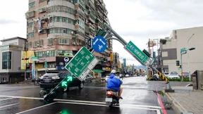 Taifun Danas trifft Taiwan mit 220 km/h