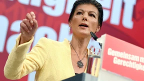 Wagenknecht stellt „Aufstehen“ vor