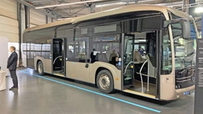 Daimler Buses will schlüsselfertige E-Mobilität bieten