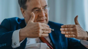 Laschet gegen Vorrechte für Geimpfte