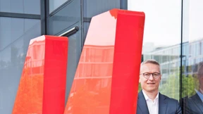 „Wir fliegen Spielkonsolen ein“