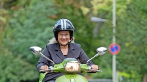 Zur Synagoge auf der Vespa