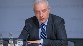 Tillich verteidigt sich und Sachsen