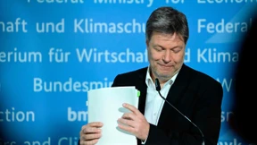 Grün- oder blauäugig: Klimalücke geschlossen, Stromversorgung offen?