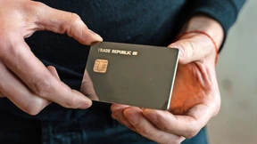 Ist die Werbung für die Trade-Republic-Karte irreführend?