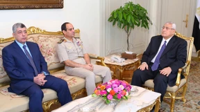 Feind ist, wer nicht für Sisi ist