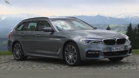 Weißblaue Kombikultur im Tarnkleid