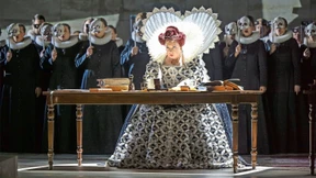 Eine Königin mit Powersopran