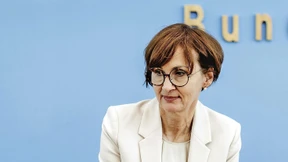 Stark-Watzinger will mit Hochschullehrern reden