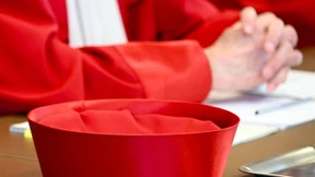 Warnschuss aus Karlsruhe