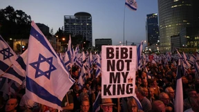 100.000 Menschen demonstrieren gegen die geplante Justizreform