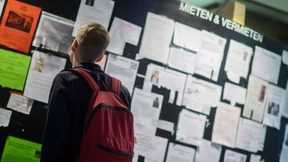 Miete bitte im Voraus ins Ausland überweisen