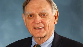 Hat dieser 94 Jahre alte Physiker den Super-Akku erfunden?