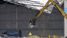 Tote bei Hallen-Einsturz nach Tornado