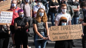 Tausende fordern Aufnahme von Flüchtlingen