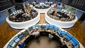 Dax schließt 2,7 Prozent höher