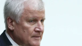 Seehofer hält Kanzlerkandidaten-Debatte für „Käse und Quatsch“