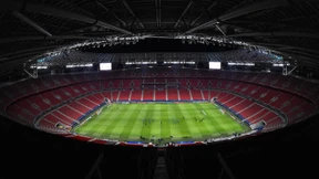 Der Fußball macht die Welle