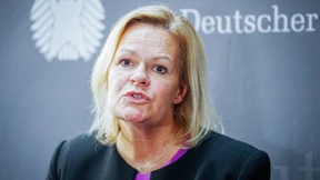 „Halbautomatische Waffen braucht man nicht privat im Besitz zu haben“