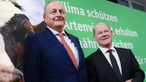 Scholz verspricht Landwirten Abbau von Bürokratie