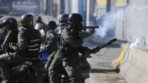Regierungsanhänger stürmen Parlament in Caracas