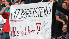 Frankfurter greifen „Frankfurter“ an