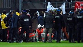 Spielabbruch nach Unfall auf Tribüne